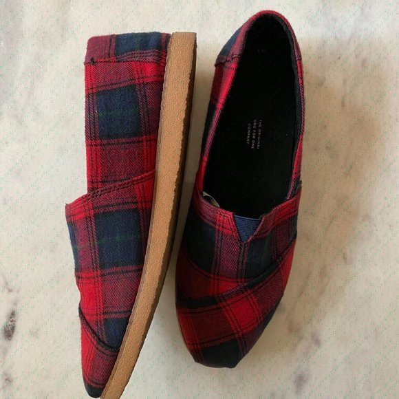 TOMS Classic Red & Navy Plaid Slip-Ons Women's Size 8.5 - Picture 4 of 6